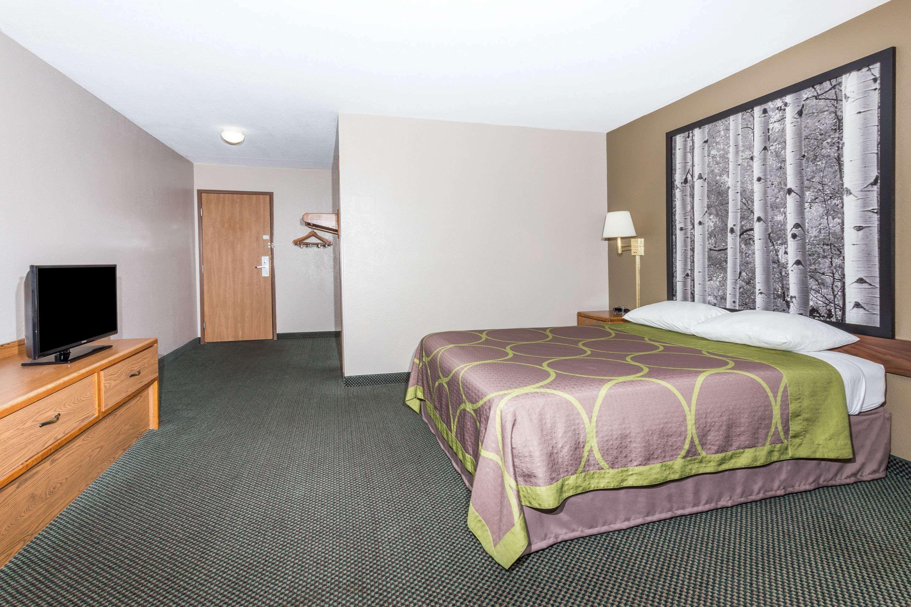 ซูเปอร์ 8 บาย วินด์แฮม ฟอร์ตมอร์แกน Hotel ฟอร์ทมอร์แกน ภายนอก รูปภาพ