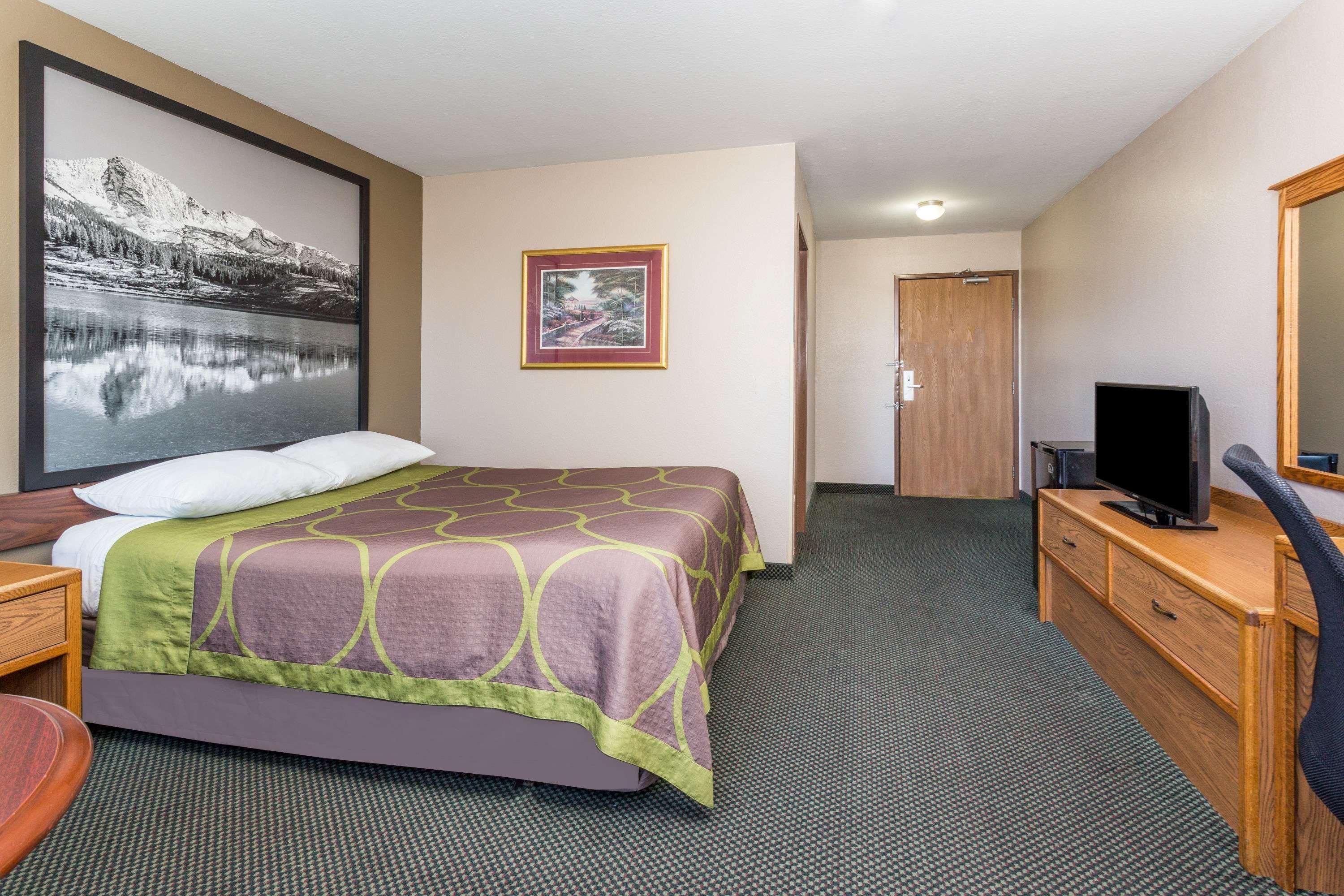ซูเปอร์ 8 บาย วินด์แฮม ฟอร์ตมอร์แกน Hotel ฟอร์ทมอร์แกน ภายนอก รูปภาพ